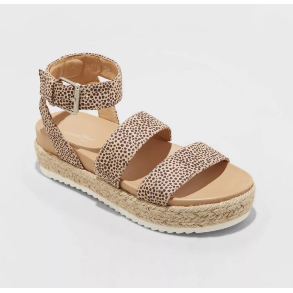 Universal Thread Annie Animal Leopard Print Platform Sandals - Picture 4 of 6
